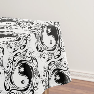 Yin & Yang Symbol Schwarz-Weiß-Tätowierungsstil Tischdecke