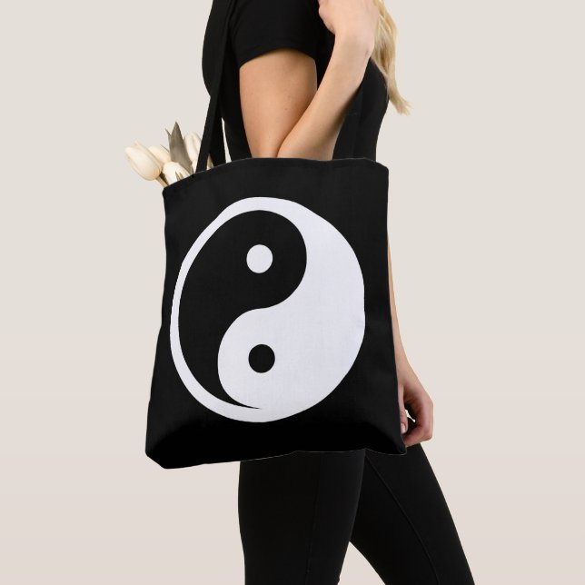 Yin Yang Symbol - solide Tätowierung-Design 2 (Von Nahem)