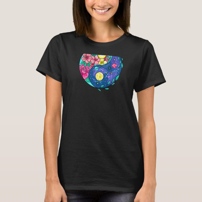 Yinyang Yin Yang Flower & Planet Zen Peace  on Bac T-Shirt (Vorderseite)