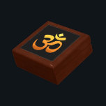Yoga Asana Relax Fitness Om Mantra Symbol Gold Sun Erinnerungskiste<br><div class="desc">Yoga Asana Relax Fitness Om Mantra Symbol Gold Sun Meditation Yellow Orange Inspiration Elegant Sonnenaufgang Golden Oak Holzschmuck Keepake Box.</div>