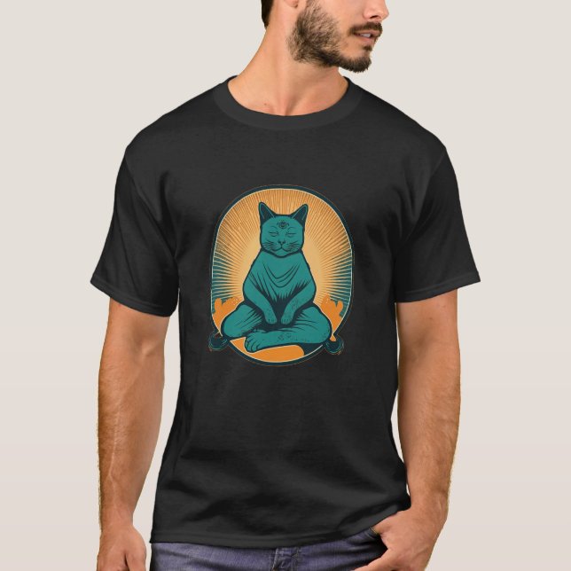 Yoga Cat Deep in Meditation and Relaxation T-Shirt (Vorderseite)