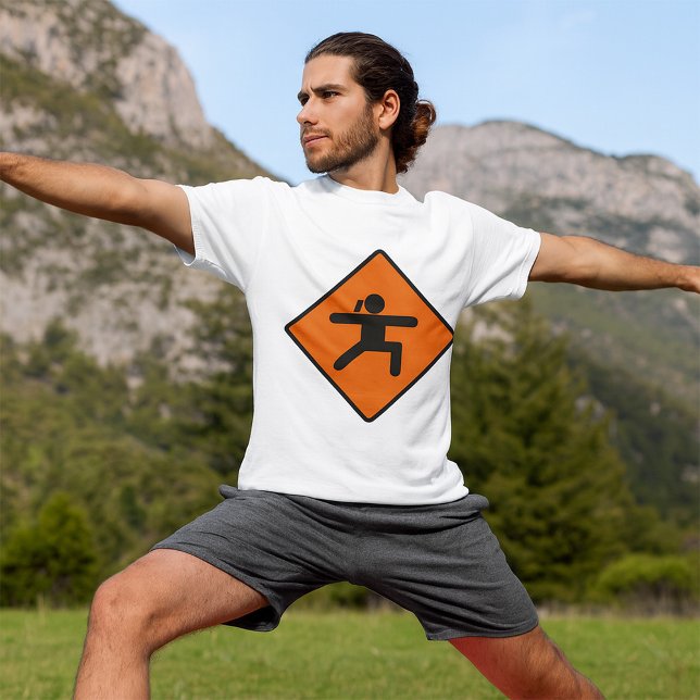 Yoga Crossing Sign Warrior Pose Strichmännchen T-Shirt (Von Creator hochgeladen)