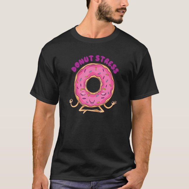 Yoga Donut Stress Meditation Sukhasana Pose T-Shirt (Vorderseite)