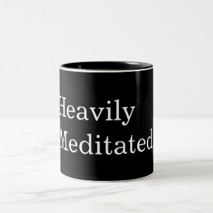 Yoga-Fitness stark meditiert Zweifarbige Tasse