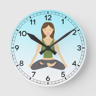 Yoga Frau in Lotus Pose Cartoon Illustration Runde Wanduhr