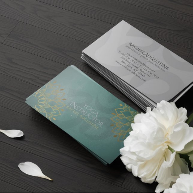 Yoga Instructor Chic Gold Floral Om Symbol Mandala Visitenkarte (Von Creator hochgeladen)