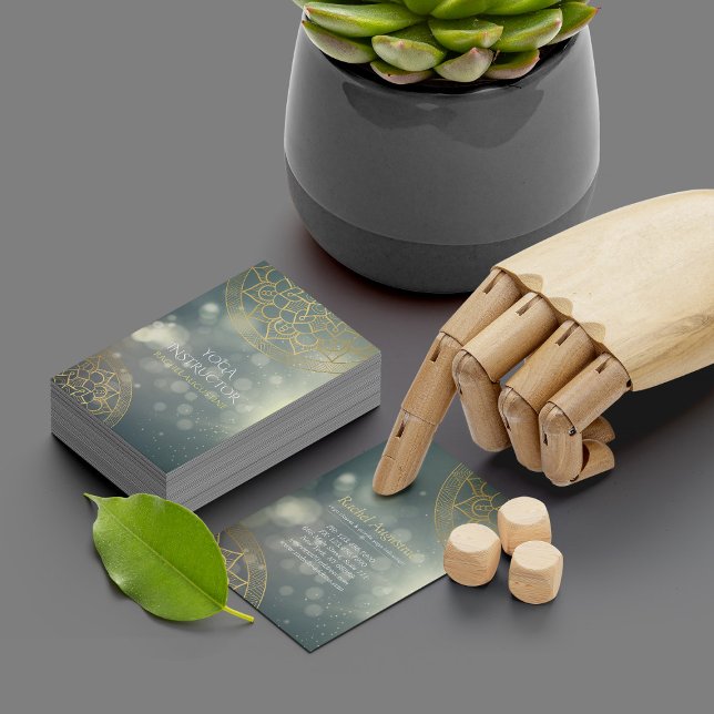 Yoga Instructor Gold Mandala Green Bokeh Lights Visitenkarte (Von Creator hochgeladen)