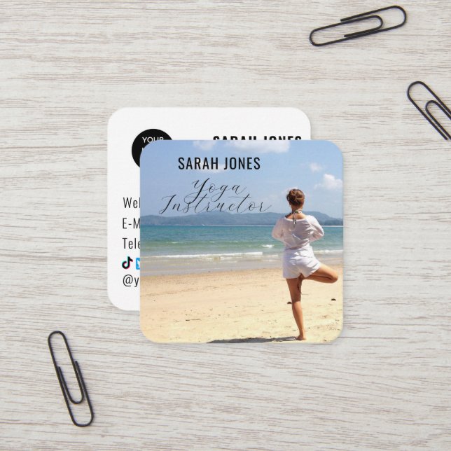 Yoga Instructor Logo Influencer Social Media Quadratische Visitenkarte (Vorderseite/Rückseite Beispiel)