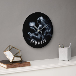 Yoga Instructor Lotus Medizin Pose Glühen Nebel Große Wanduhr