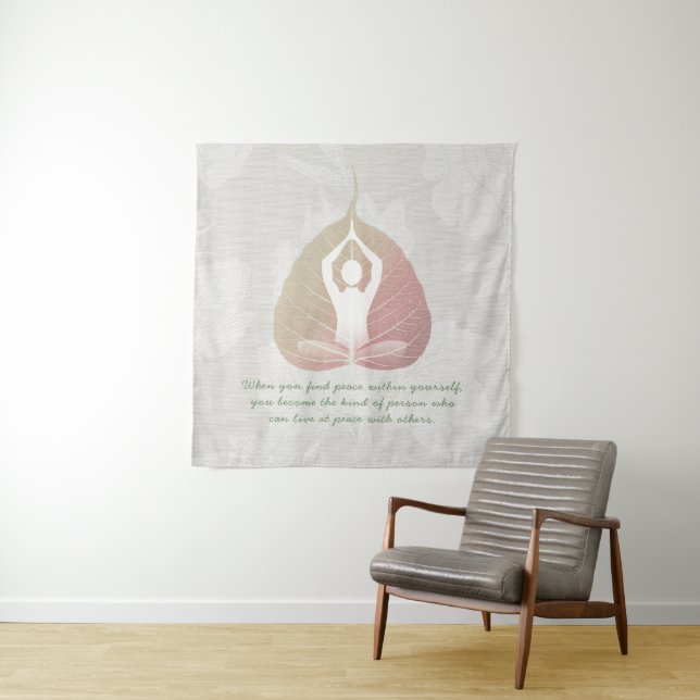 Yoga Instructor Meditation Pose Bodhi Leaf Quotes Wandteppich (Beispiel)