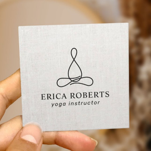 Yoga Instructor Minimalistisch Line Logo Elegante  Quadratische Visitenkarte (Von Creator hochgeladen)