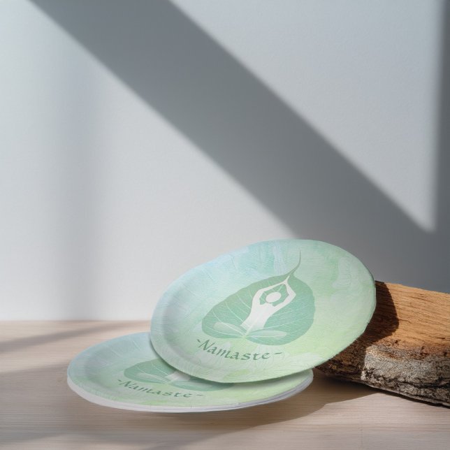 Yoga Instructor Studio Meditation Pose Bodhi Leaf Pappteller (Von Creator hochgeladen)