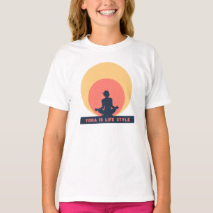 Yoga ist ein T - Shirt im Lebensstil