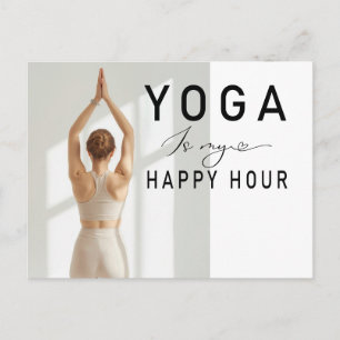 Yoga ist meine glückliche Stunde Frau in Yoga-Pose Postkarte