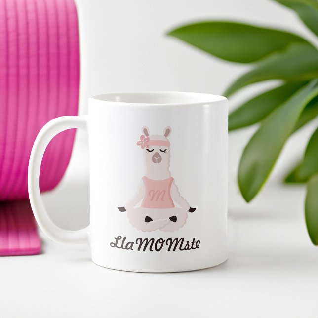 Yoga Llama Mama | LlaMOMste Niedlich Pink Monogram Kaffeetasse (Yoga Llama Mom | LlaMOMste Cute Pink Monogram Coffee Mug)