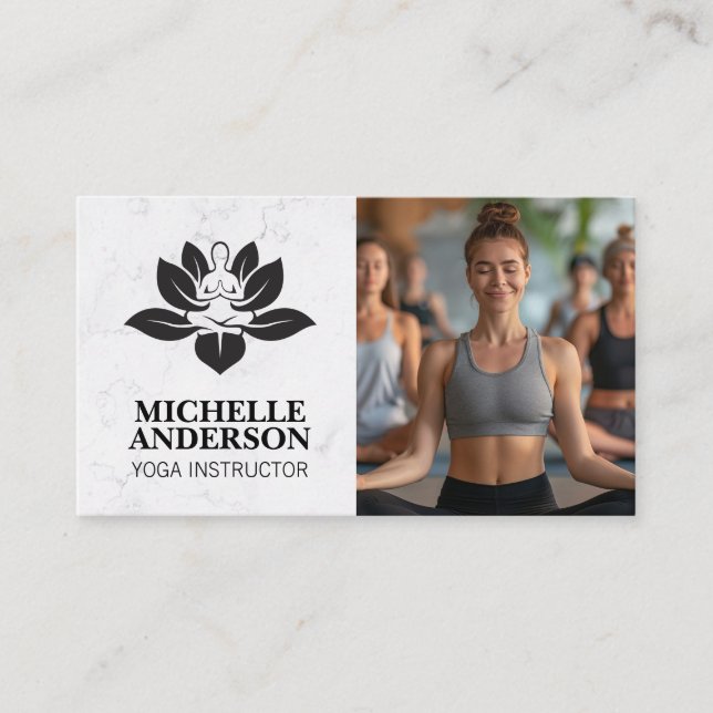 Yoga-Logo | Lächeln der Frau Visitenkarte (Vorderseite)