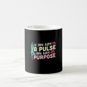 Yoga Lover Wenn Sie einen Puls haben Kaffeetasse