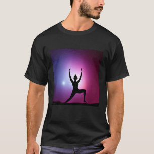 Yoga-Mädchen weibliche Sonnengruß-Meditation Chakr T-Shirt