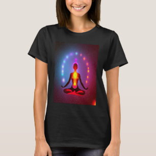 Yoga-Mädchen weibliche Sonnengruß-Meditation Chakr T-Shirt