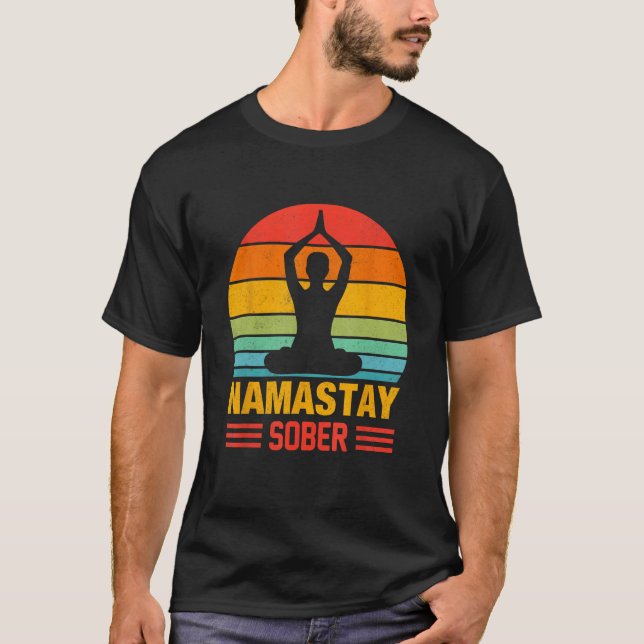 Yoga Meditat Exhale Inhalation Tipsy Trinken Namas T-Shirt (Vorderseite)