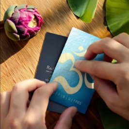 Yoga Meditation Instructor Loyalty Punch Om Symbol Treuekarte