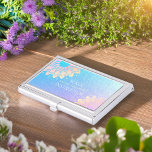 Yoga Meditation Instruktorin Rose Gold Foil Mandal Visitenkarten Dose<br><div class="desc">Yoga Studio Meditation Instructor / Life Coach / Heiler / Reiki Master / Massage Therapy Business Card Inhaber Template - Elegante Imitate Rose Gold Foil Floral Lotus Mandala Symbole auf Lila Blue Foil Hintergrund.</div>