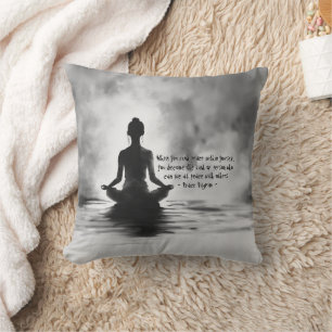 Yoga-Meditationslehrer Lotus-Pose Tintenmalerei Kissen