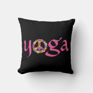 Yoga Peace Sign Floral auf schwarz Kissen