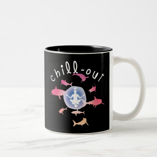 Yoga Shark Graphic Design Zweifarbige Tasse (Rechts)