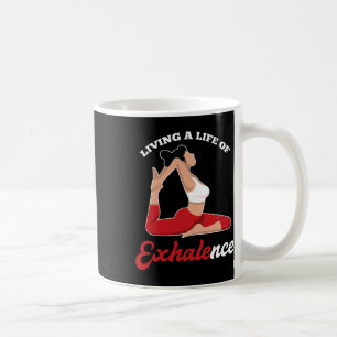 Yoga-Sprüche mit Pose Ausatmen und Atem Kaffeetasse