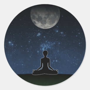 Yoga unter dem Mond Runder Aufkleber