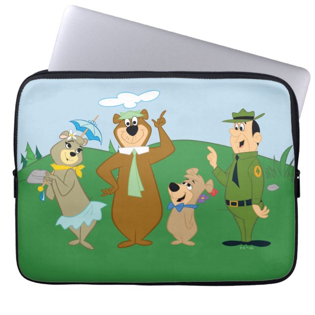 Yogi Bear and Friends Classic Pose Laptopschutzhülle (Vorderseite)