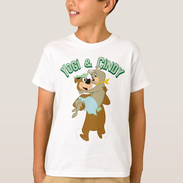 Yogi Bear Carry Cindy Bear T-Shirt (Vorderseite)