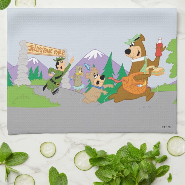 Yogi Bear's Great Picnic Basket Escape Geschirrtuch (Gefaltet)