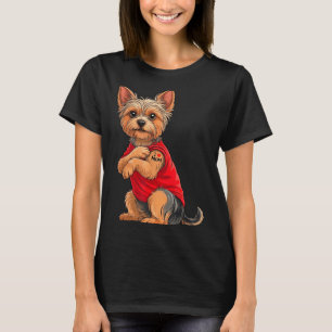 Yorkie mit tätowiertem Yorkshire Terrier Liebe T-Shirt