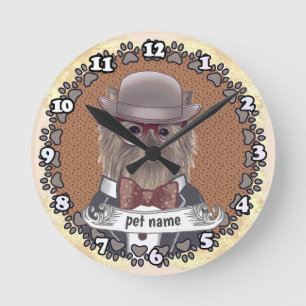 Yorkie trägt Brille Runde Wanduhr