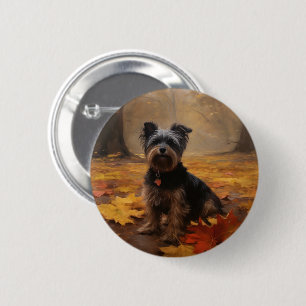 Yorkipoo im Herbst inspiriert durch fallende Blätt Button
