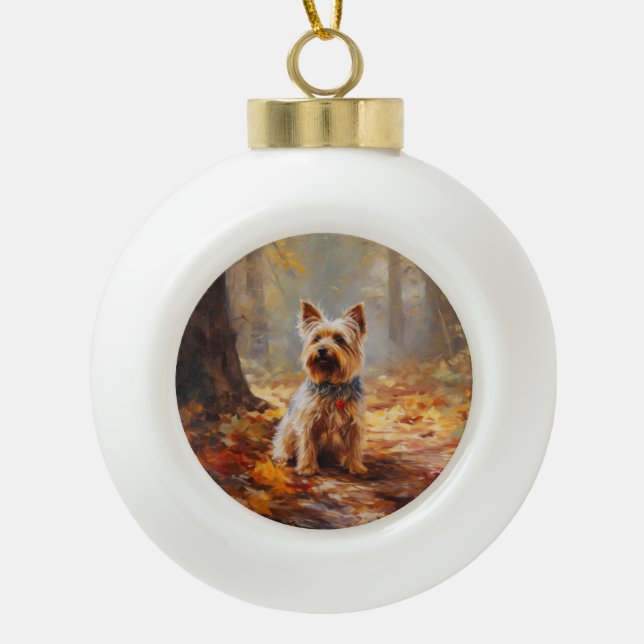 Yorkshire Terrier im Herbstfall Inspiriert Keramik Kugel-Ornament (Vorderseite)