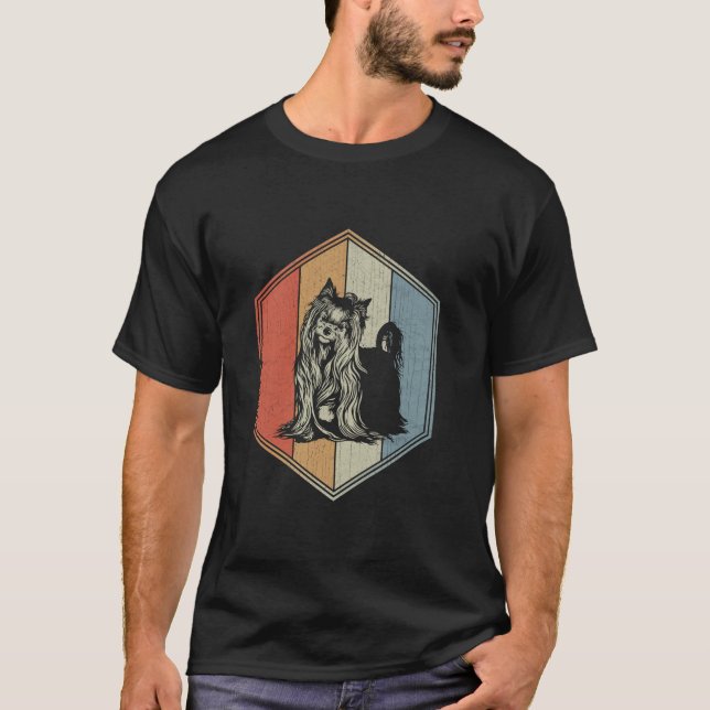 Yorkshire Terrier mit gestörtem Retrohund T-Shirt (Vorderseite)