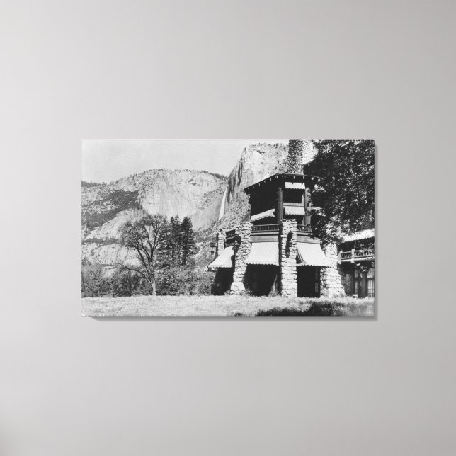 Yosemite, CA - The Ahwahnee Lodge and Valley Leinwanddruck (Vorderseite)