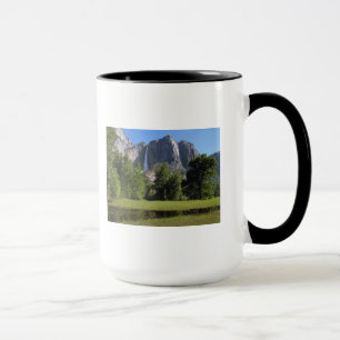 Yosemite Falls aus dem Tal in Kalifornien Tasse
