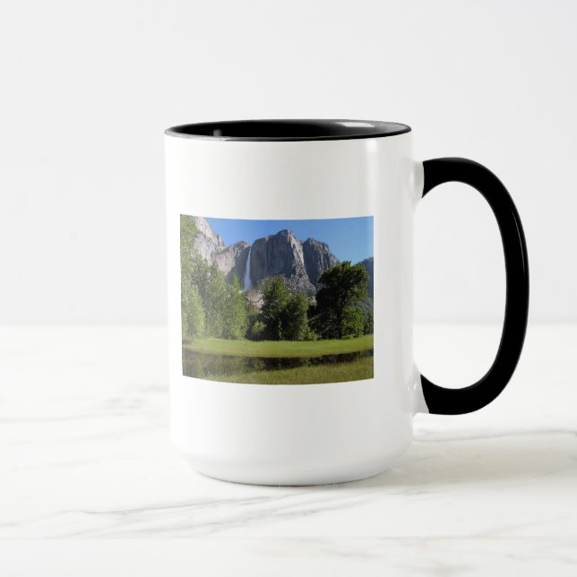 Yosemite Falls aus dem Tal in Kalifornien Tasse (Rechts)