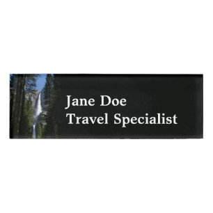 Yosemite Falls und Wälder Namenschild