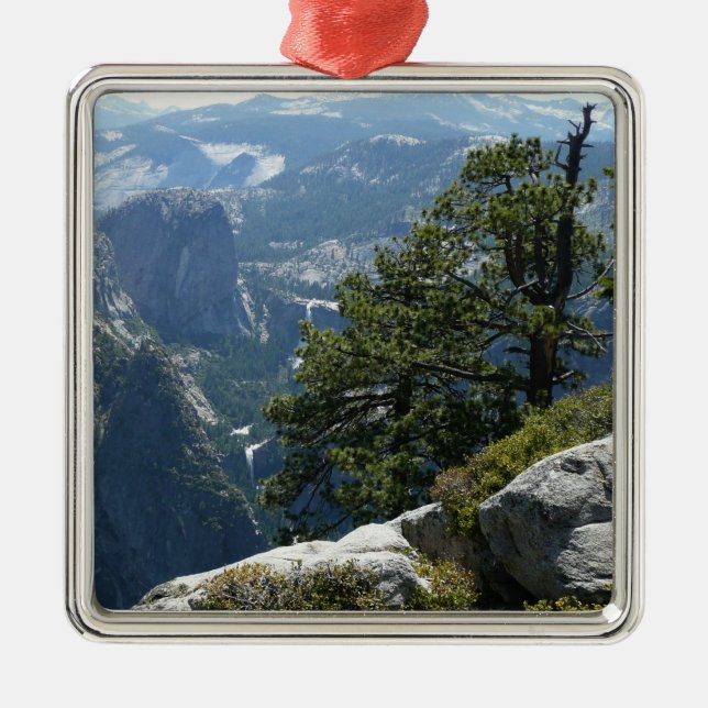 Yosemite Mountain View im Yosemite Nationalpark Ornament Aus Metall (Vorne)
