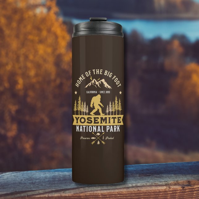 Yosemite National Park Home of the Big Foot Thermosbecher (Von Creator hochgeladen)