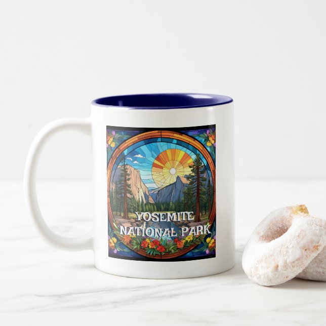 Yosemite National Park Imitate Festgeballtes Glasm Zweifarbige Tasse (Mit Donut)