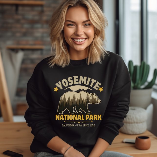 Yosemite National Park Vintage Bear Sweatshirt (Von Creator hochgeladen)