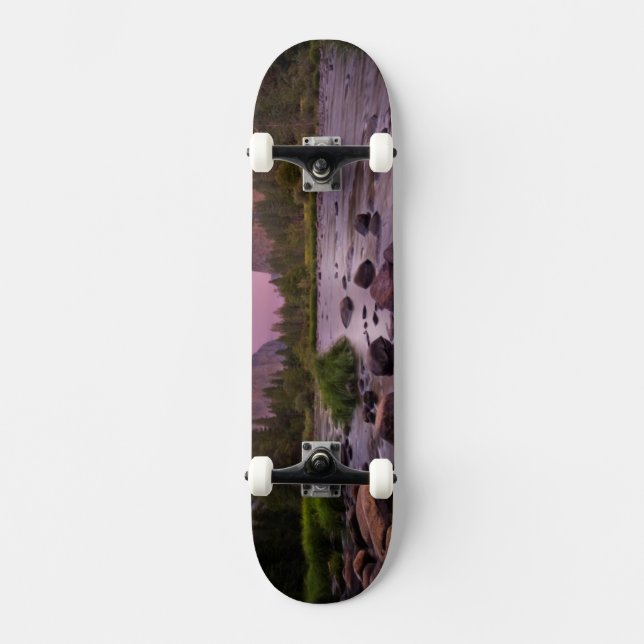 Yosemite Nationalpark an der Dämmerung Skateboard (Vorderseite)