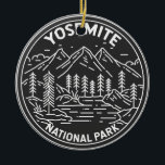 Yosemite Nationalpark California Vintag Monoline Keramik Ornament<br><div class="desc">Yosemite Vektorgrafik Design. Der Park ist berühmt für seine riesigen,  alten Sequoia-Bäume und für Tunnel View,  die ikonische Aussicht auf den Turm Bridalveil Fall und die Granitfelsen von El Capitan und Half Dome.</div>