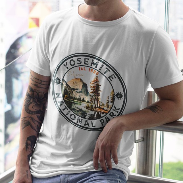 Yosemite Nationalpark Vintages Gebirge T-Shirt (Von Creator hochgeladen)